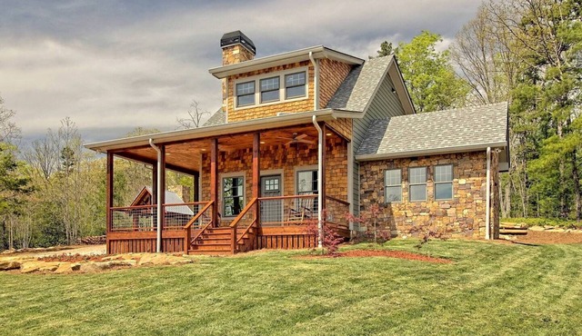 Stunning Cottage Rental Ideal for a Family to Go Glamping in Georgia