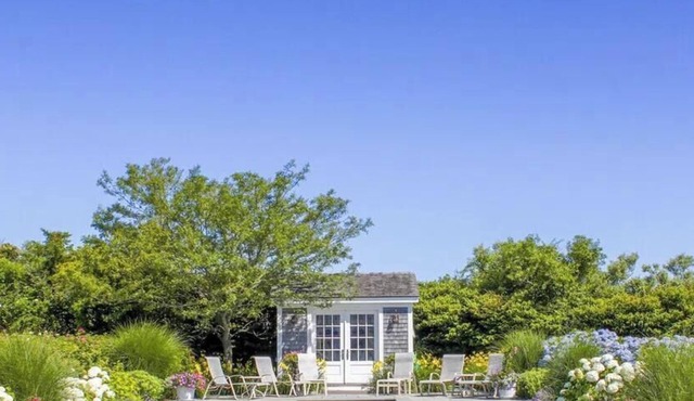 Stunning custom built Nantucket home