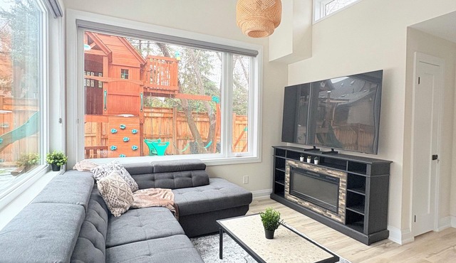 Stunning Custom Luxury 2-Bedroom GARDEN SUITE