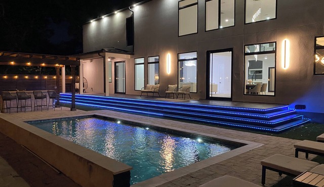 STUNNING DALLAS MANSION - 7-Bedrooms 6-Bathrooms - Luxury Travel at its Best 💎