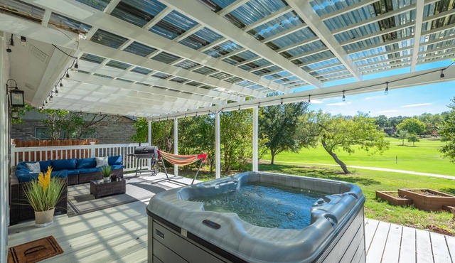 Stunning deck with Hot-tub view to Lake & Golf course