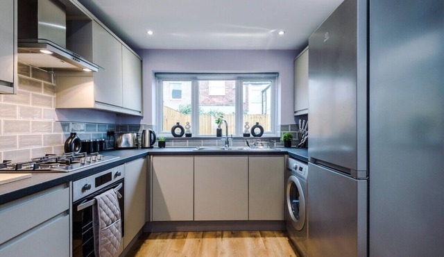 Stunning Designer House +Parking