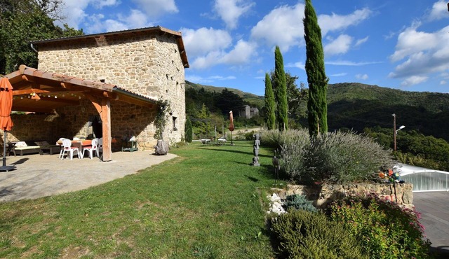 Stunning, detached holiday home with heatable pool