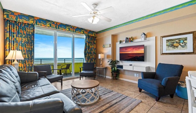 Stunning Direct Oceanfront 1BR on Low Floor – Newly Furnished & Family Friendly