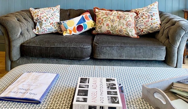 Stunning dog friendly cottage in the Peak Park.