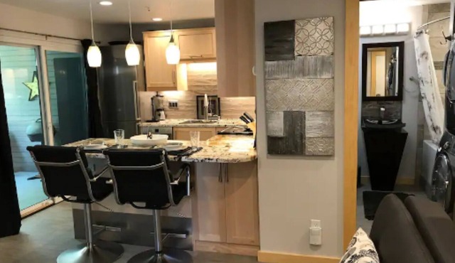 STUNNING Downtown PEARL St. SUITE Retreat!
