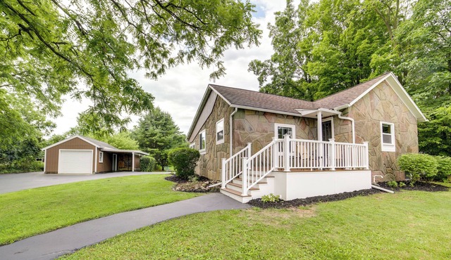 Stunning East Lansing Retreat w/ Fire Pit!