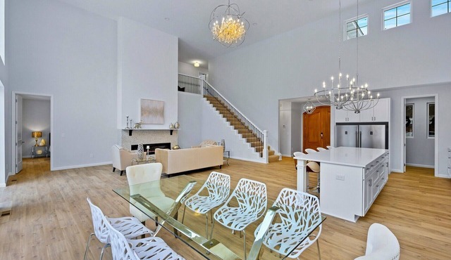 Stunning Elegant Retreat. Central. New home!