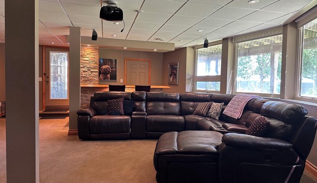 Stunning estate on 4 acres, in ground pool, hot tub, gym & fully fenced & gated