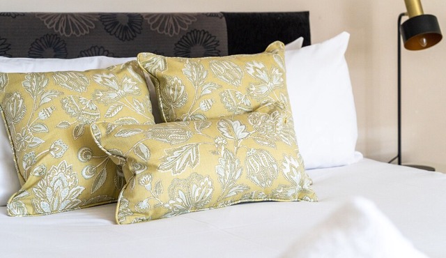 Stunning Eton Apartment