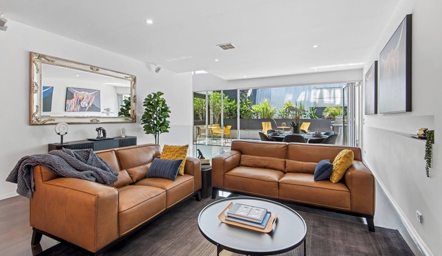 Stunning Executive Townhouse in Richmond, Melbourne