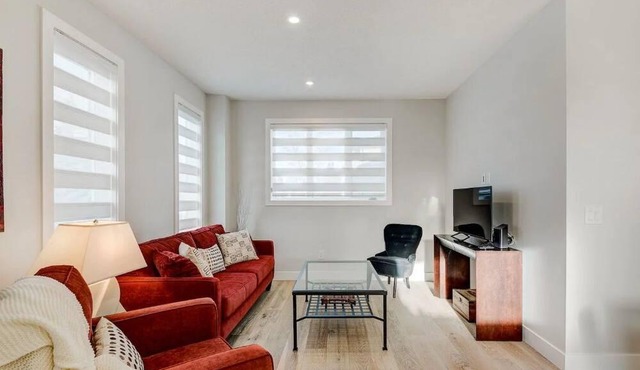 Stunning Executive Townhouse In New Development!