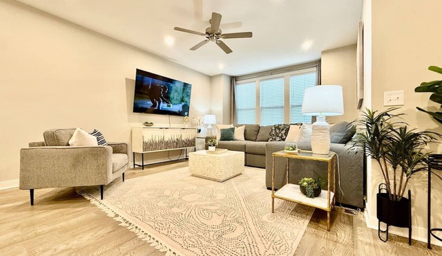 Stunning Executive Townhome Liberty Twp