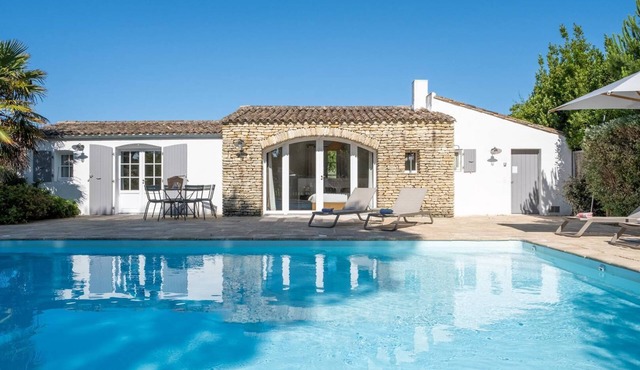 Stunning family villa with private pool and tennis court