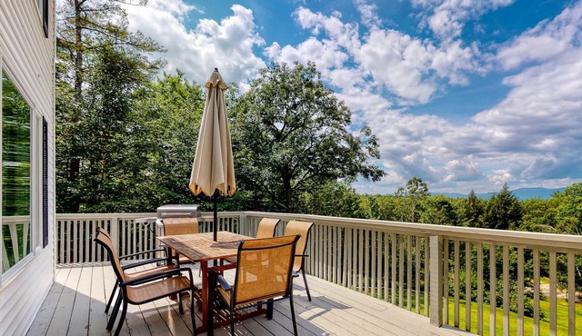 Stunning Family-Friendly Home w/ a Spacious Deck & Mountain Views!