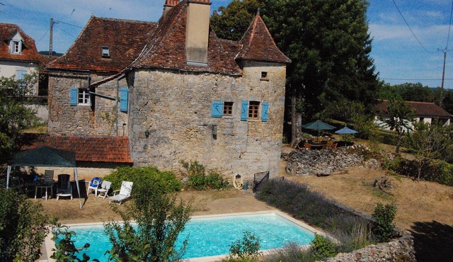 Stunning, family-friendly farmhouse; large garden, safe private pool