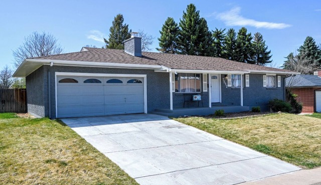 Stunning Family Home in South Denver!