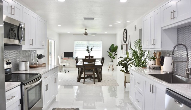 Stunning Family Home in Naples Florida by Beach