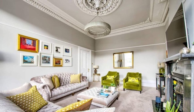 Stunning Finnieston Flat with period features