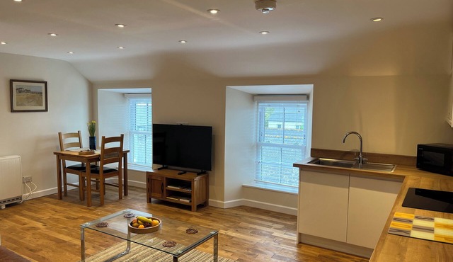 Stunning Flat St Just Near Lands End Coastal Walking & Nature watching Cornwall