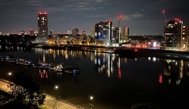 Stunning flat with Thames View