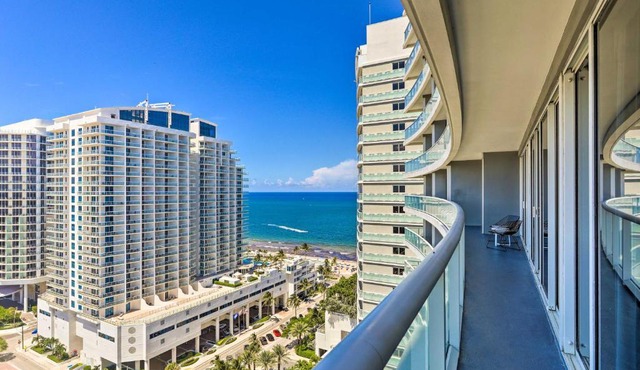 Stunning Fort Lauderdale Resort Condo with Pool