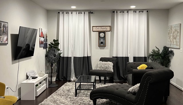 Stunning four-bedroom town home located in Millersville