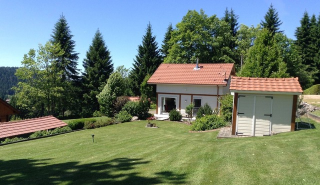 Stunning new (2009) and comfortable (4 stars) detached chalet sleeps 6-7