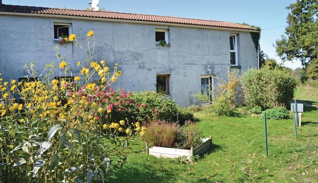 Stunning home in St Avaugourd Des Lande