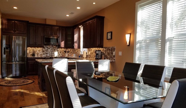 STUNNING, FULLY-FURNISHED 4 BR/4 BA NEAR DULLES, RESTON & DC