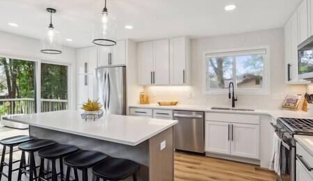 Stunning Fully Renovated Stillwater 4bed/2bath