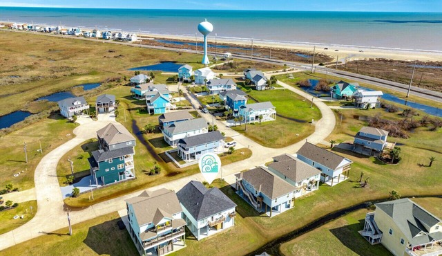 Stunning Galveston home with gulf views and beach access