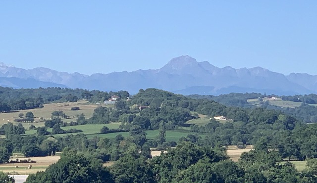 Stunning Gascon farmhouse in totally private setting