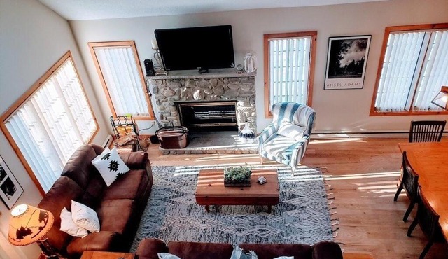 Stunning Golf and Ski Jack Frost Mountain Retreat