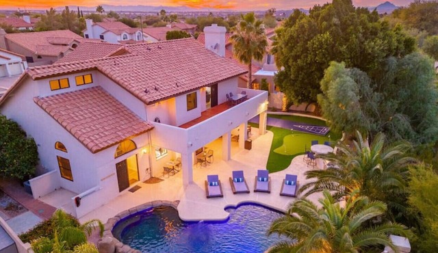 Stunning Golf Villa+Shuffleboard+Puttputt+HeatedPool+WaterFeature+PokerTable