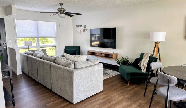 Stunning Grass Lake Duplex - Sleeps 8