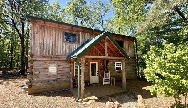 Stunning Group Cabin with Beautiful Surroundings and Hiking Trails in Arkansas