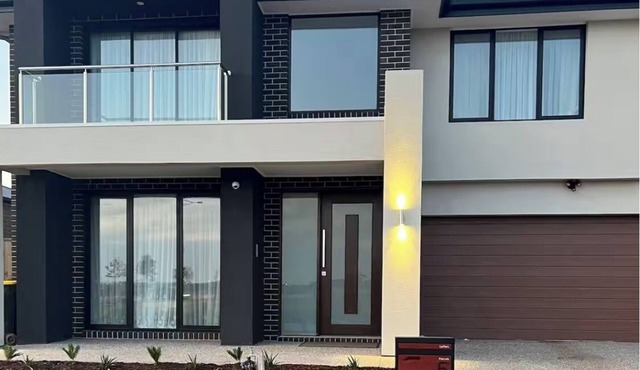 Stunning Guest Room Retreat in Bonnie Brook