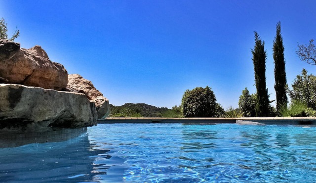 Stunning home in Les Baux De Provence