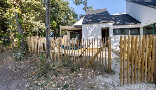 Stunning home in Meschers-sur-Gironde with WiFi