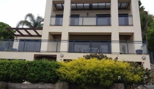 Stunning Harbour Views with FREE Wi-Fi