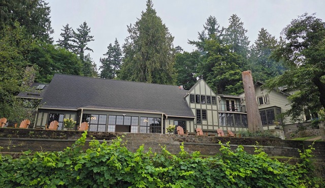 Stunning High Bank 3 BDRM w/Ballroom on the Salish Sea