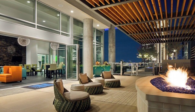 Stunning high-rise apartment on McKinney Avenue