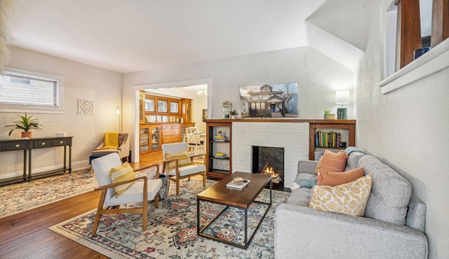 Stunning historic 3br across from Toledo Hospital!