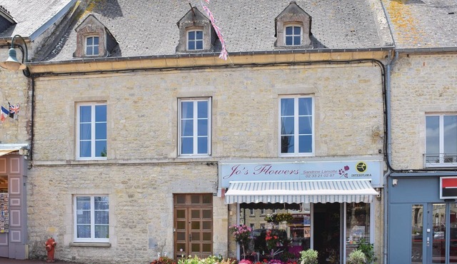 Stunning home in Sainte-Mère-Eglise with WiFi