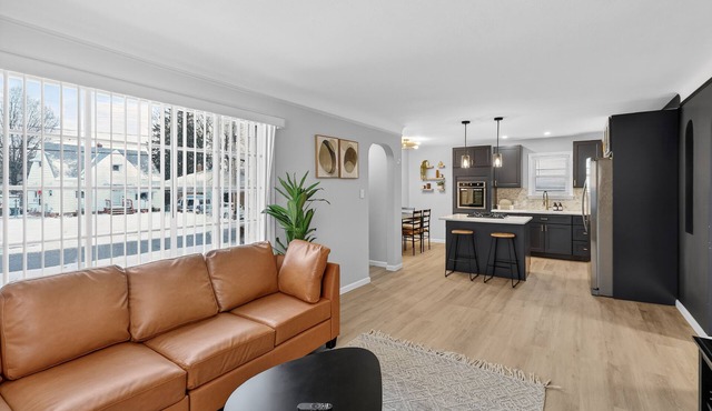 Stunning Home 15 Min to Downtown & Airport