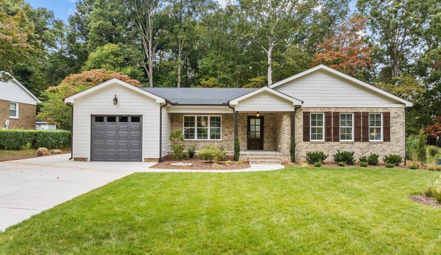 Stunning Home, conveniently located in Raleigh