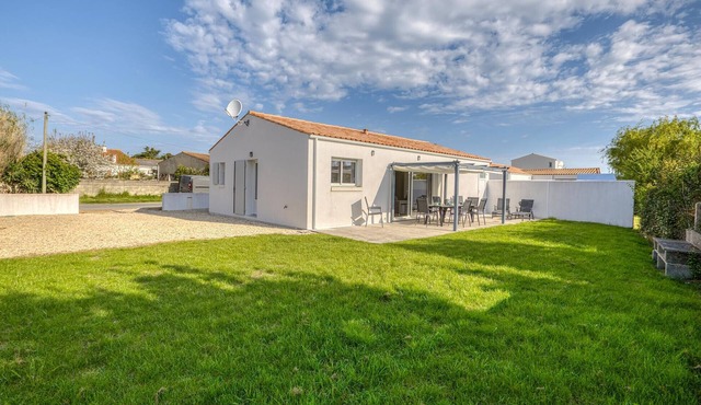 Stunning home in La Brée-les-Bains