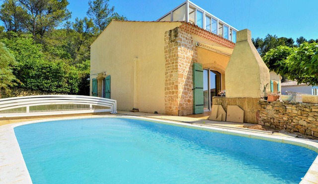 Stunning home in Laudun L Ardoise