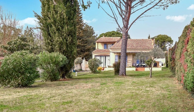 Stunning home in Loriol-du-Comtat